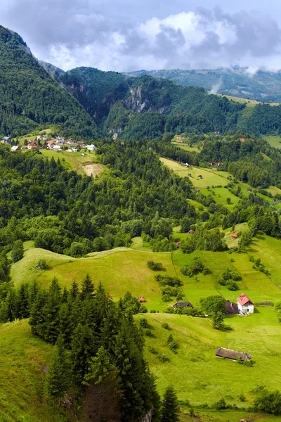 Tyrol evlerde Alp, yatay — Stok fotoğraf
