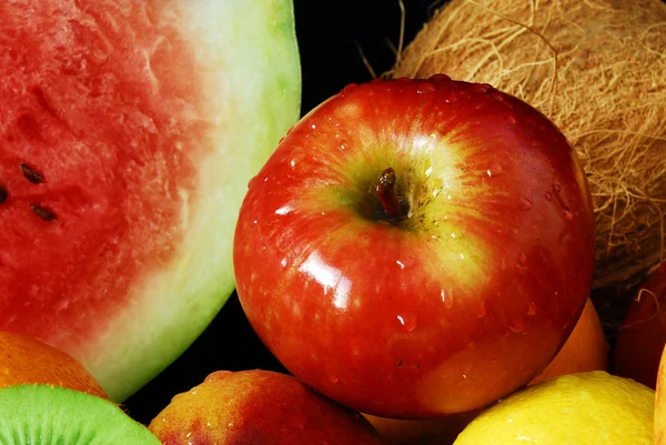 화려 한 싱싱 한 과일들 — 스톡 사진