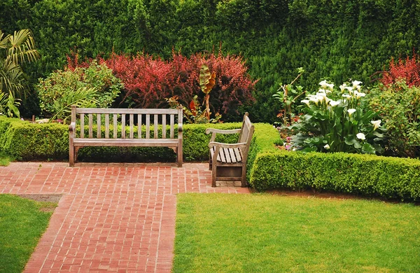 Garden benches — Stock Photo, Image