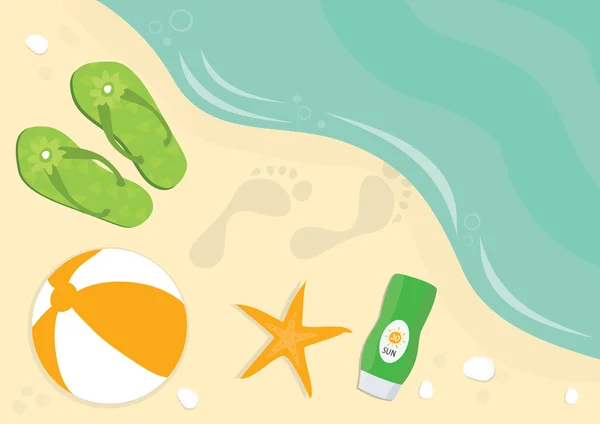 Chinelos, bola de praia e protetor solar na praia — Fotografia de Stock