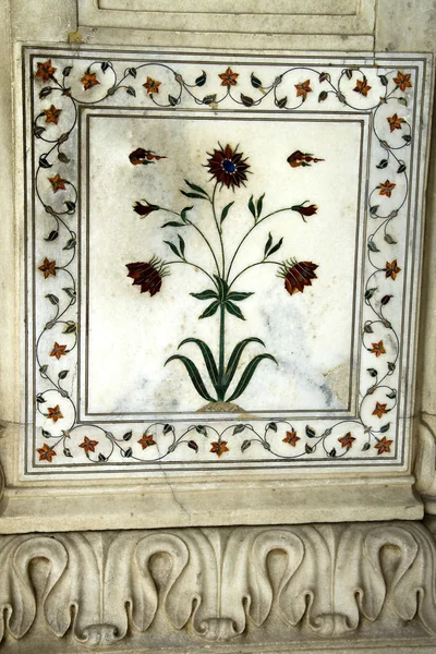 Kwiatowy motyw na marmurze — Zdjęcie stockowe
