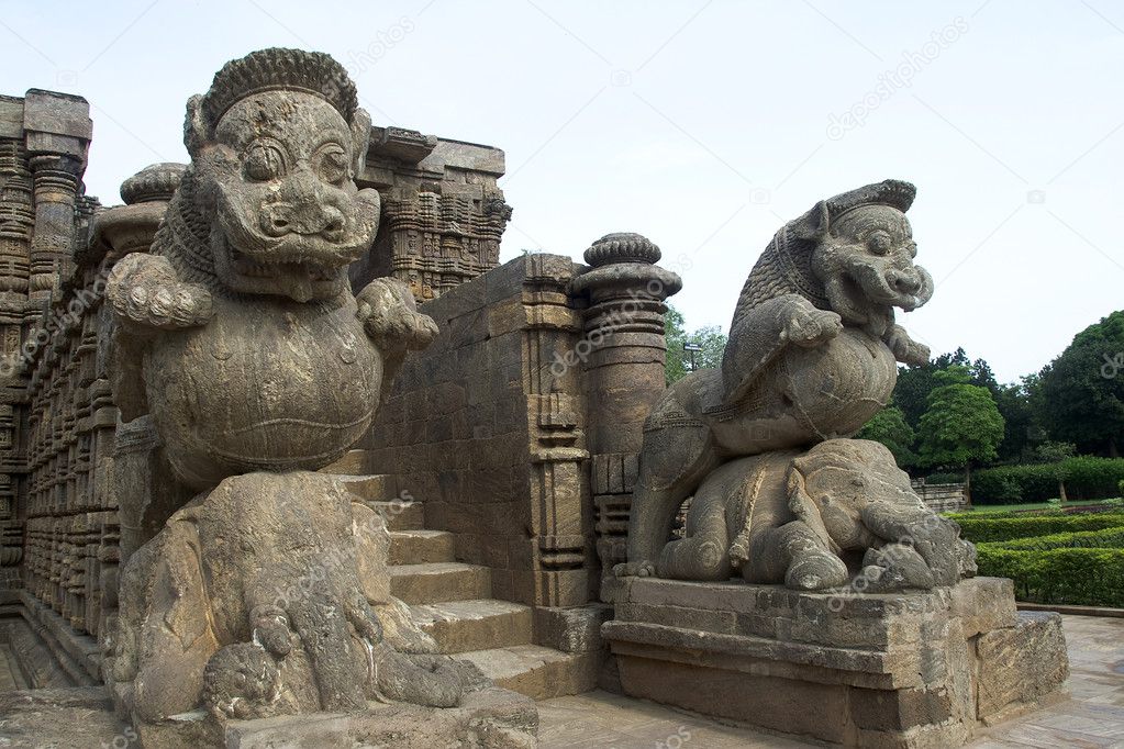 Lions riding over Elephants