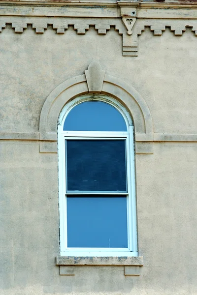 Окно — стоковое фото