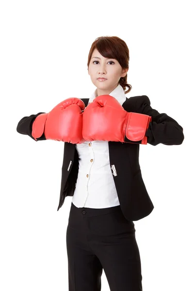 Mujer de negocios luchando — Foto de Stock