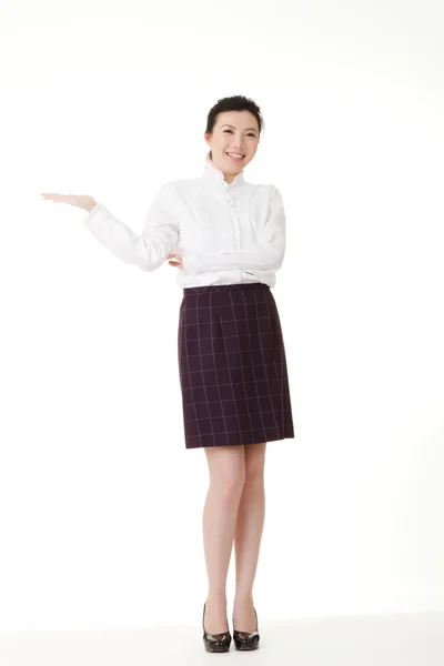 Lächelnde asiatische Geschäftsfrau — Stockfoto
