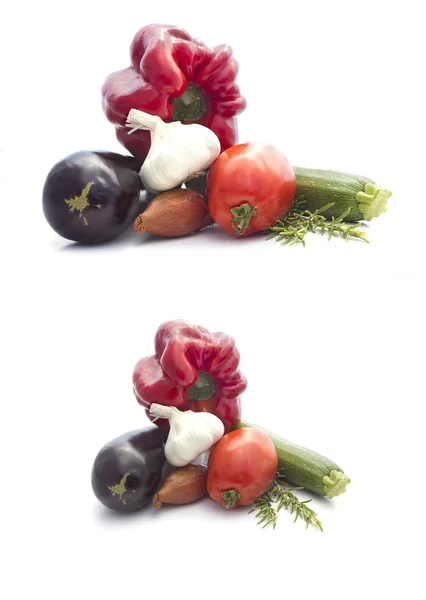 Verduras de verano sobre blanco: ratatouille —  Fotos de Stock