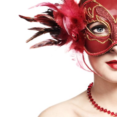 güzel bir genç kadın kırmızı Venedik maskeli