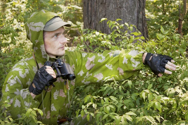 Pozorovatel v lese — Stock fotografie