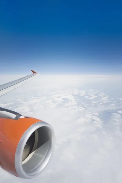 Flug über Wolken — Stockfoto