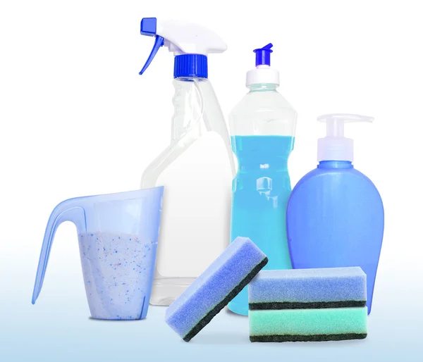 Set de productos de limpieza sin etiquetar en azul —  Fotos de Stock