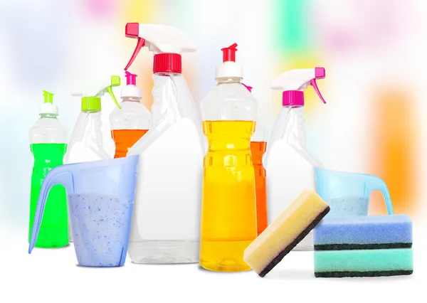 Produtos de limpeza coloridos não rotulados — Fotografia de Stock