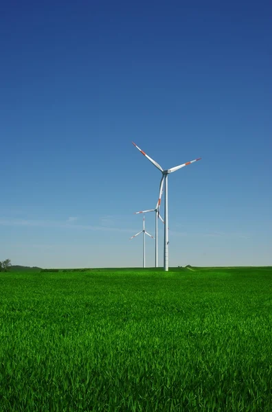 Tres turbinas eólicas — Foto de Stock
