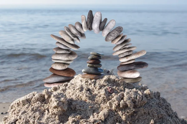 砂の上の石造りの弓 — ストック写真