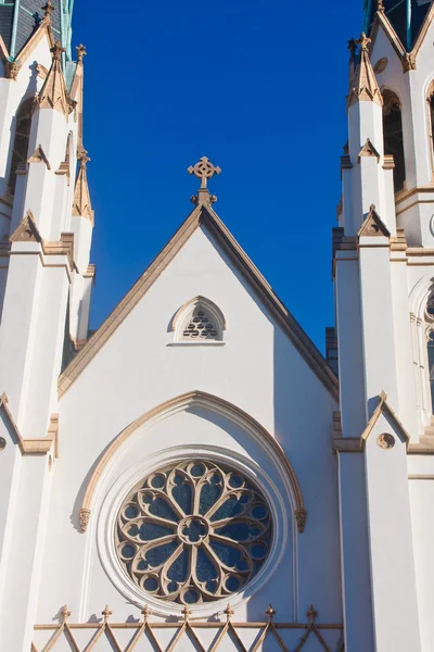 Twin Steeples on White Church — Stock Photo, Image