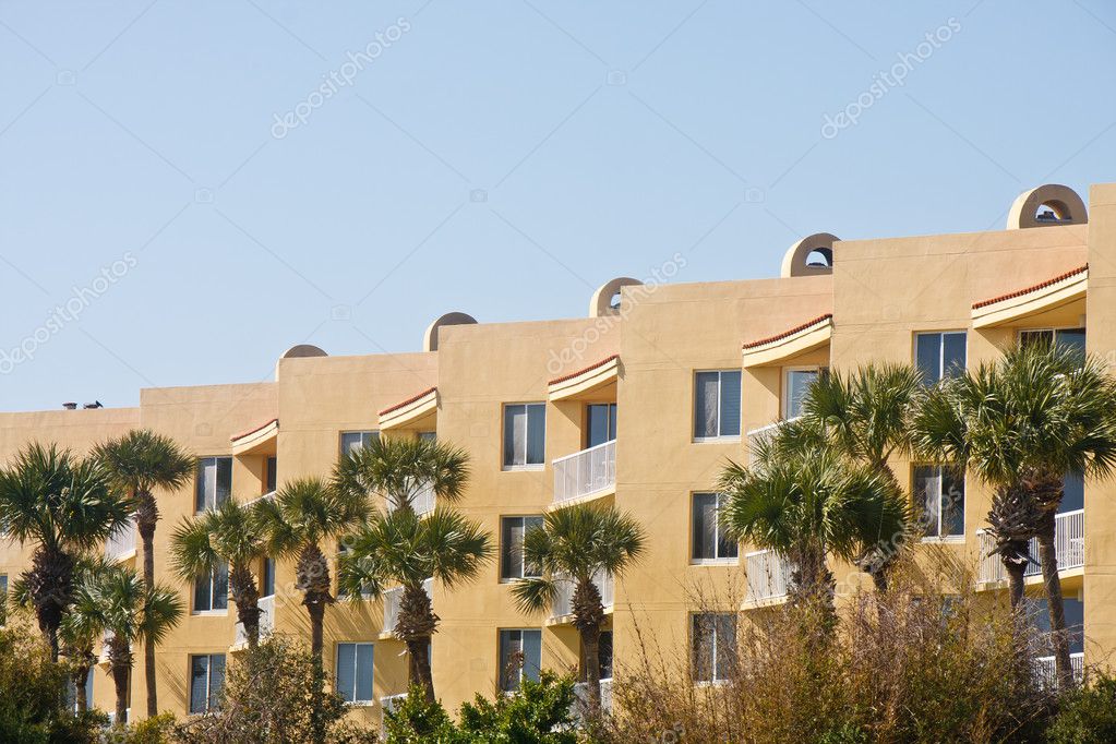 Apartamentos Tropical Stucco: fotografía de stock © dbvirago #6088216