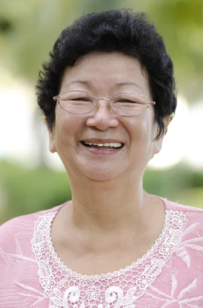 Azjatyckie kobiety starszy — Zdjęcie stockowe