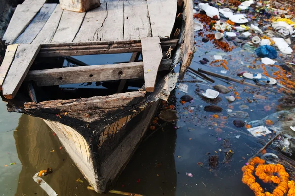 Pollution du Gange fluvial — Photo