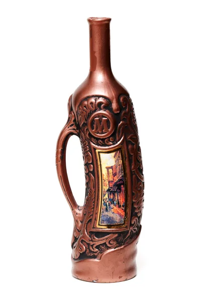 Keramika návrháře láhev vína izolovaných na bílém pozadí — Stock fotografie