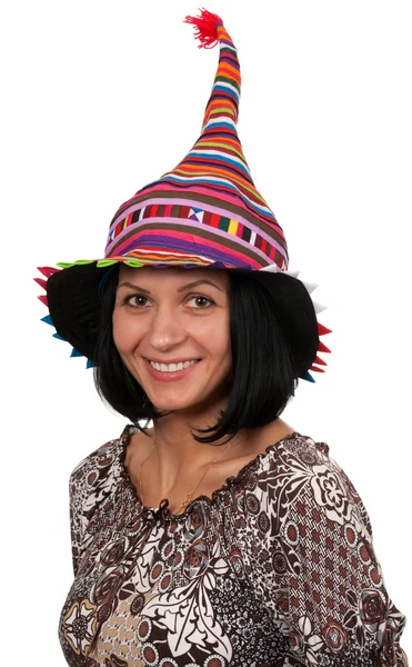 Retrato de uma mulher em um chapéu colorido — Fotografia de Stock