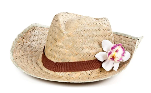 Ψάθινο καπέλο με μια ορχιδέα λουλούδι — Φωτογραφία Αρχείου