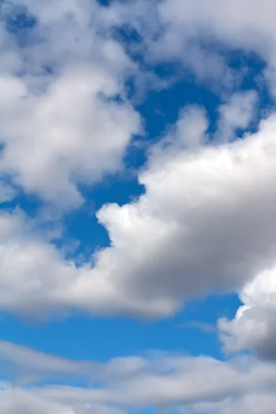 Nuvens cúmulos bonitas — Fotografia de Stock