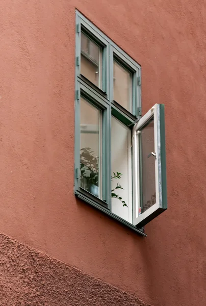 Staré otevřených oken — Stockfoto