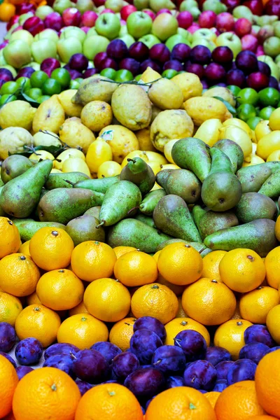 Βιολογικά φρούτα — Φωτογραφία Αρχείου