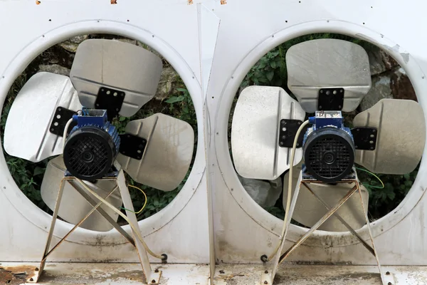 Dvojité průmyslový ventilátor — Stock fotografie
