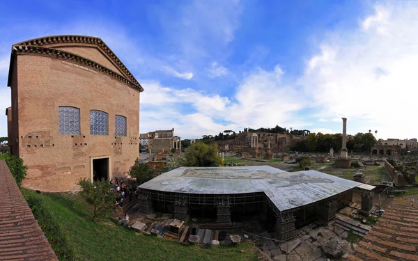 Ruiny forum romanum — Zdjęcie stockowe
