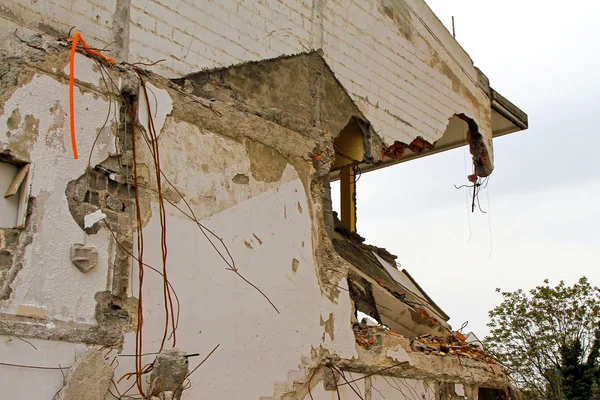 Разрушенный дом — стоковое фото