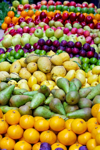 Frutos orgânicos — Fotografia de Stock