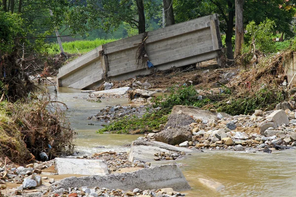 Bridge after flood — Stock Photo, Image