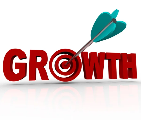 Tillväxt - pilen i målet att nå målet att öka — Stockfoto