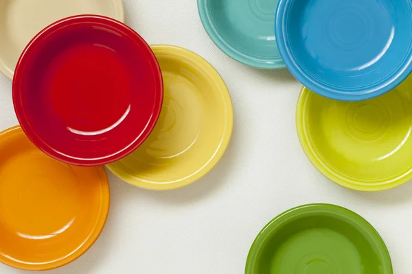 Tigelas de cerâmica coloridas — Fotografia de Stock