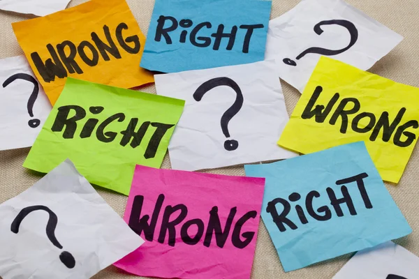 Wrong or right ethical question — Stock Photo, Image