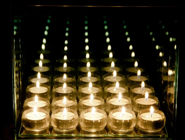 Reflexões de velas — Fotografia de Stock