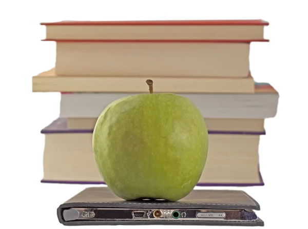 Elma ve ebook — Stok fotoğraf