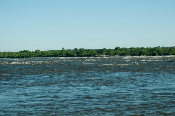 Малые пороги на реке Оттава — стоковое фото