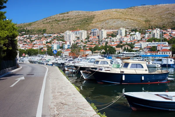 Paysage urbain et port de Dubrovnik — Photo