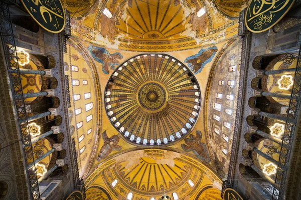 ハギア ソフィア大聖堂の天井 — ストック写真