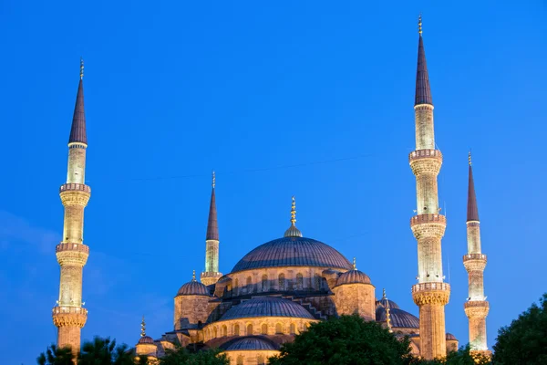 Blå moskén i skymningen — Stockfoto