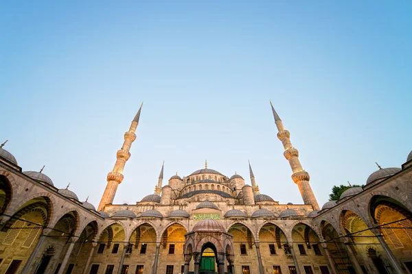 Mosquée bleue le soir — Photo
