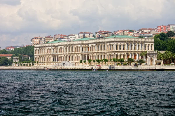 Palacio Ciragan en Estambul —  Fotos de Stock