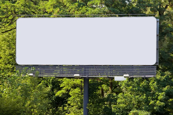 Ormanda billboard — Stok fotoğraf