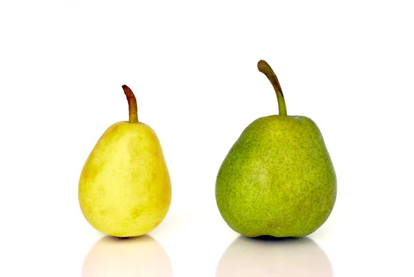 Gröna och gula päron — Stockfoto