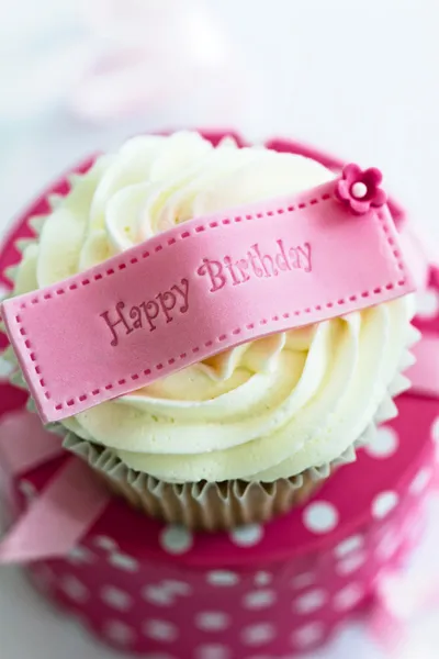 Grattis på födelsedagen cupcake — Stockfoto
