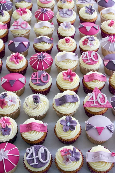 40: e födelsedag cupcakes — Stockfoto
