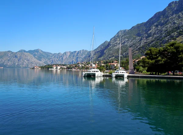 Beautiful landscape with mediterranean town - Kotor bay, Montenegro — Stock Photo, Image