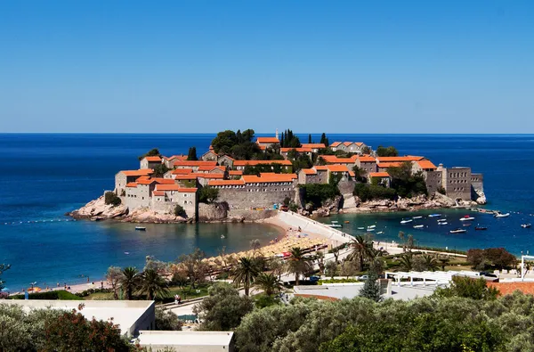 Sveti Stefan (St. Stefan) isla en el mar Adriático, Montenegro —  Fotos de Stock