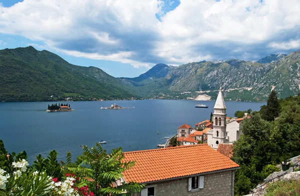 Blick auf die Bucht von Kotor, Montenegro — Stockfoto